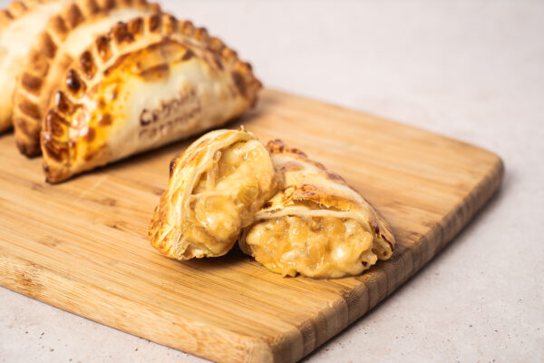 Empanada Argentina Cebolla caramelizada (Caja x 30u)